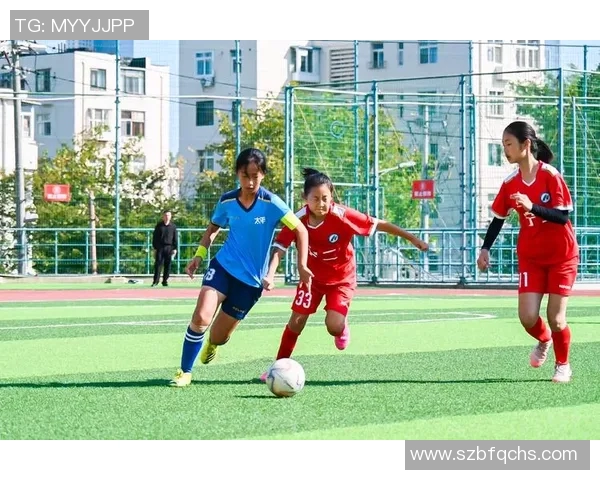 喝喜力的足球明星们如何在赛场上展现激情与风采 喝喜力的足球明星们如何在赛场上展现激情与风采