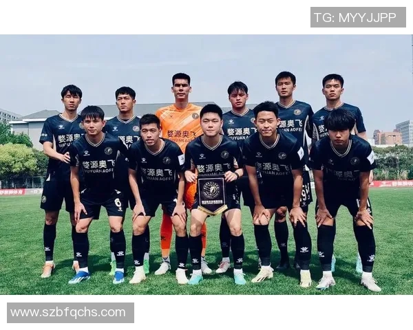 广州足球队与上海足球队比赛分析与经验总结探讨